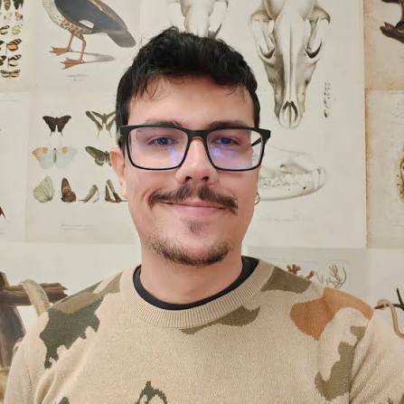 Professor(a) Iago Junqueira